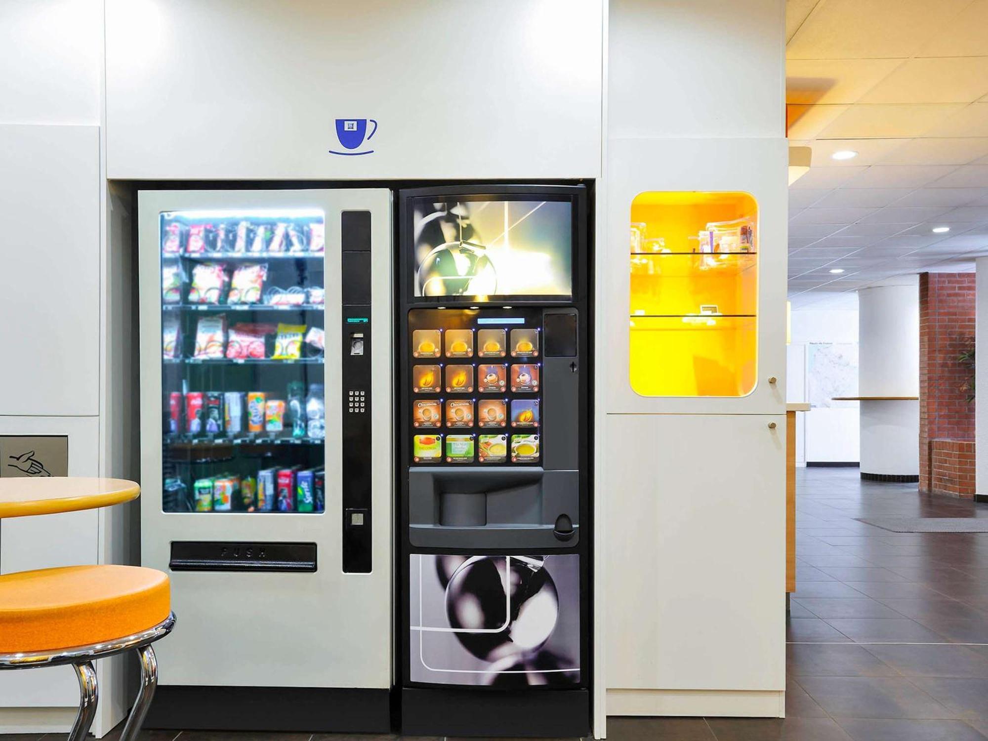 Ibis Budget Lille Gares Vieux-Λιλ Εξωτερικό φωτογραφία