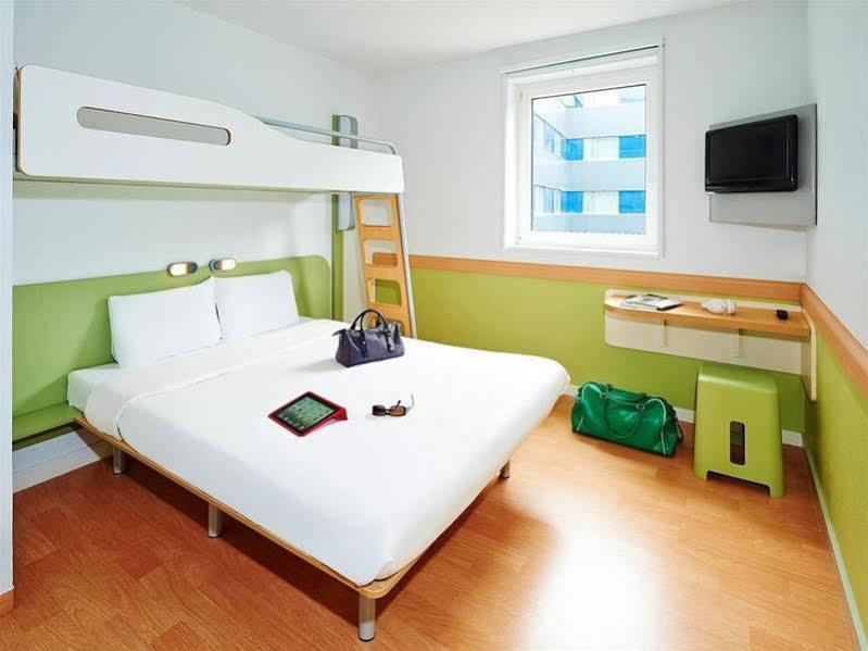 Ibis Budget Lille Gares Vieux-Λιλ Εξωτερικό φωτογραφία